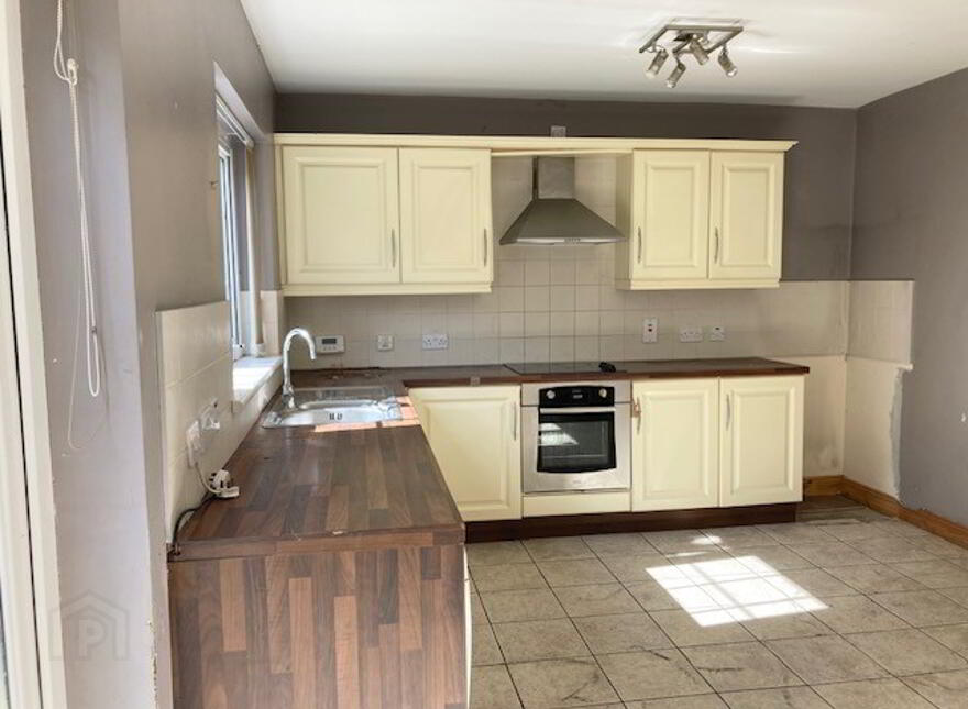 10 Laurel Mews, Dromore, BT25 1FP