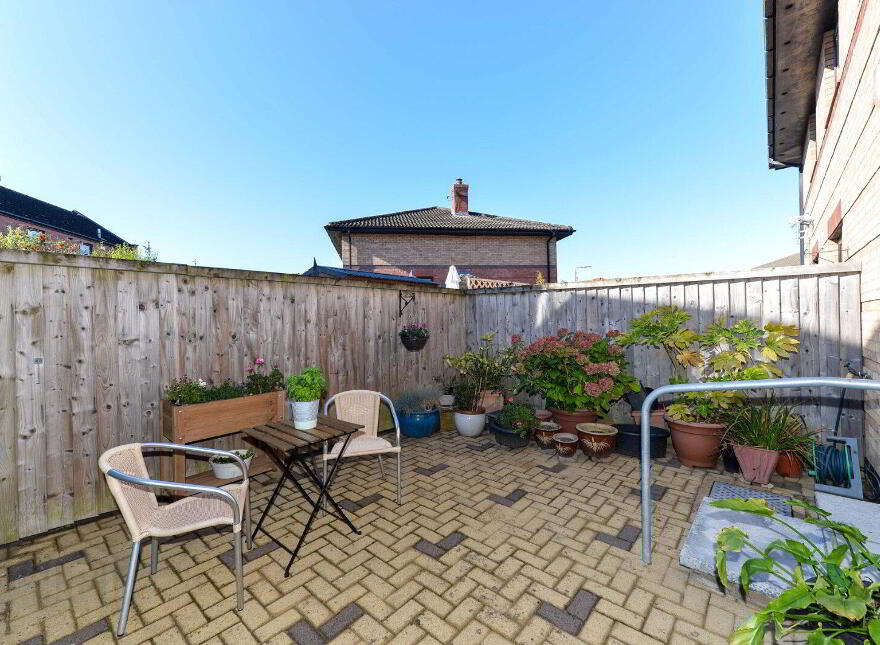 6a Briarwood Park, Belfast, BT5 7HZ