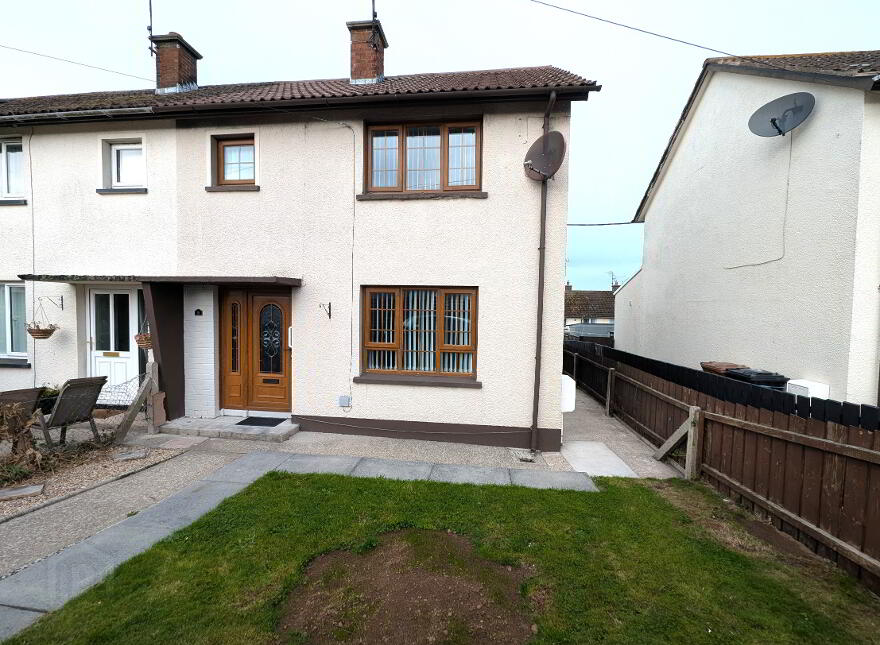 8 Woodview Park, Tandragee, BT62 2DD photo