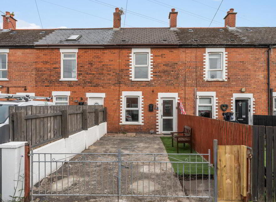27 Parkgate Gardens, Belfast, BT4 1ES
