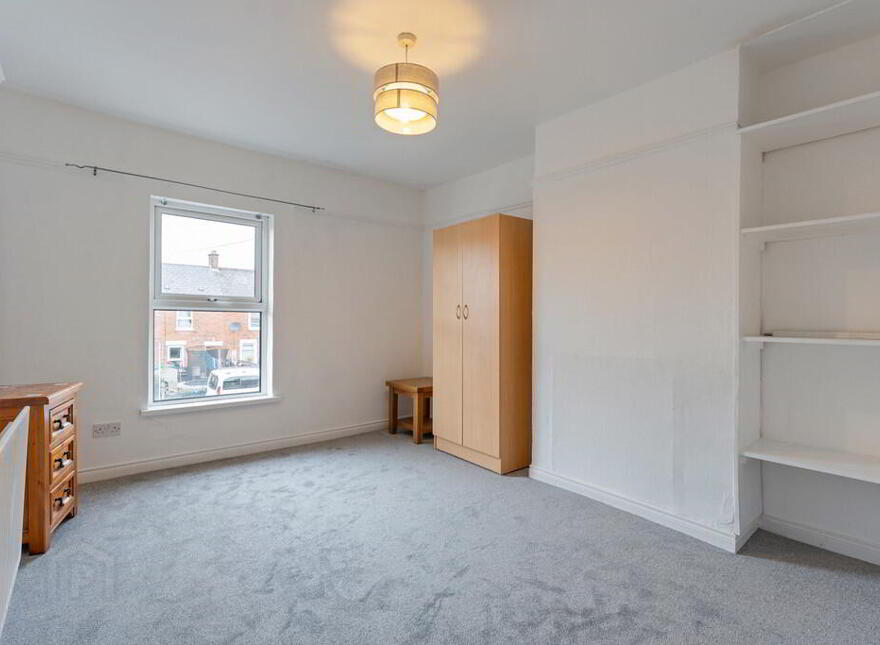 27 Parkgate Gardens, Belfast, BT4 1ES