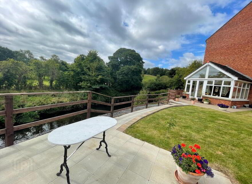 18 Linen Mill Grove, Edenderry, Belfast, BT8 8GX