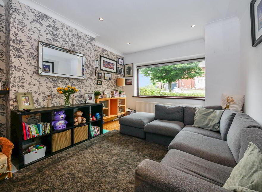 6 Cregagh Park East, Upper Cregagh Road, Belfast, BT6 9LG