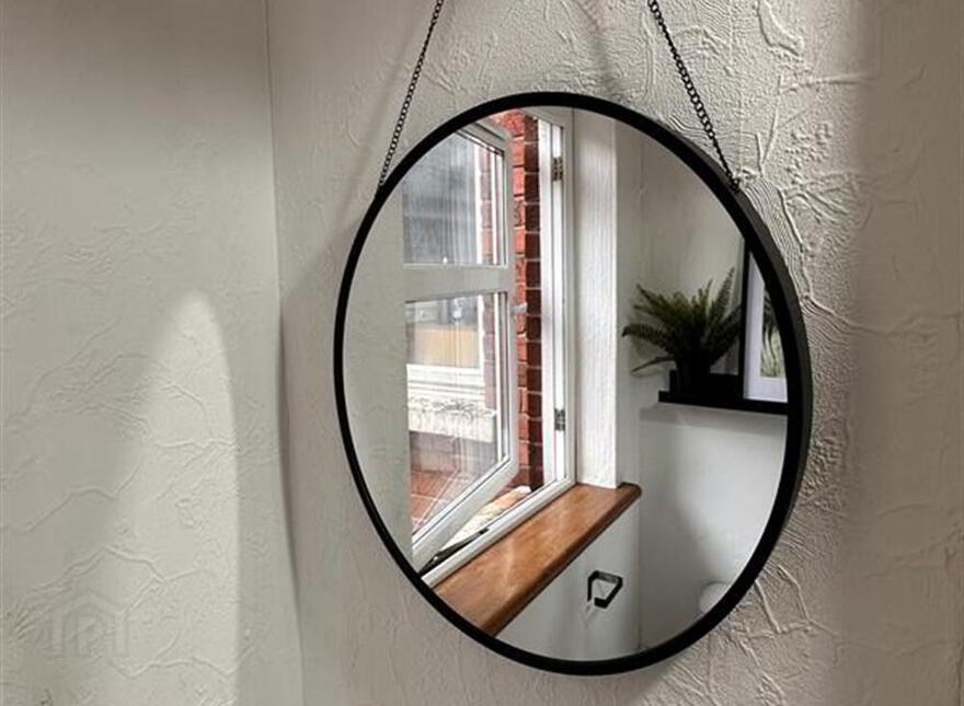 Room 3, 33 Farnham Street, Belfast, BT7 2FL