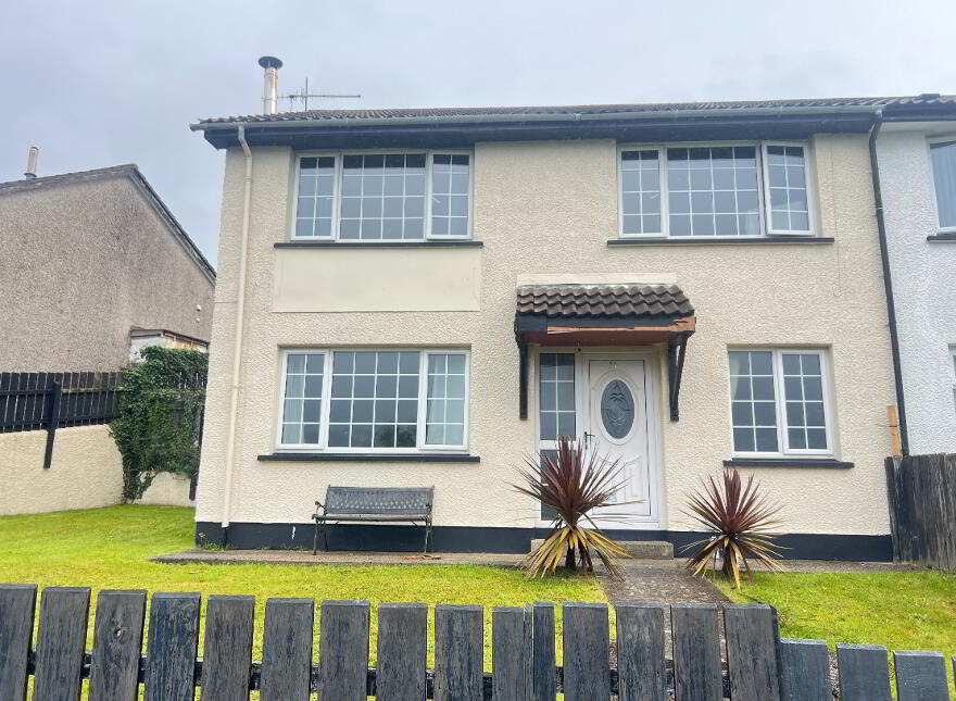21 Essmore, Bridal Hill, Warrenpoint, BT34 3PE photo