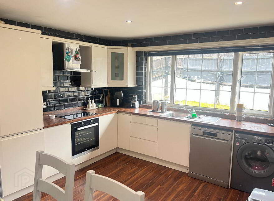 21 Essmore, Bridal Hill, Warrenpoint, BT34 3PE