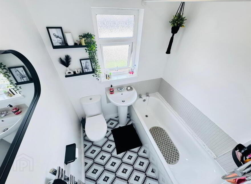 107 East Way, Rathcoole, Newtownabbey, BT37 9NW