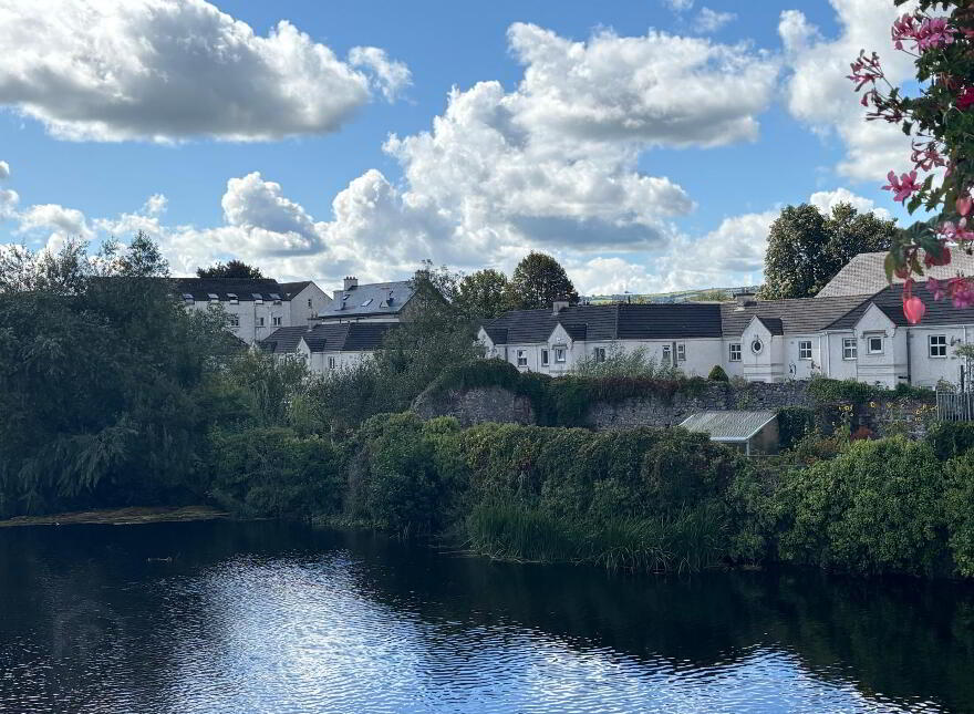 6 Castle View, Castle View Quay, Graiguecullen, Carlow Town, R93XY03