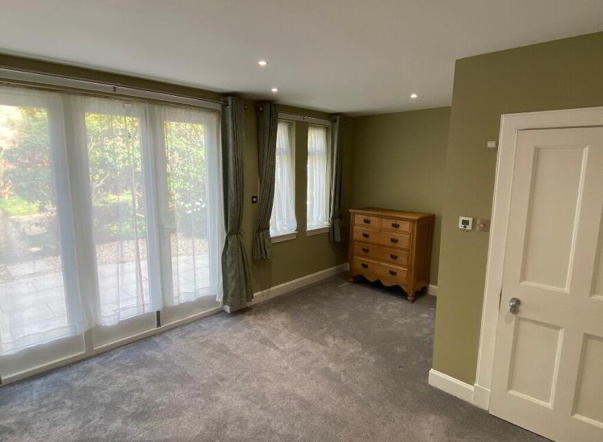 13 Chamberlain Road, Morningside, Edinburgh, EH10 4DJ