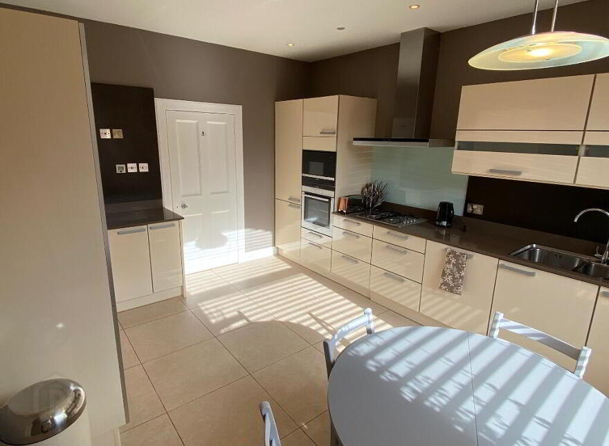13 Chamberlain Road, Morningside, Edinburgh, EH10 4DJ
