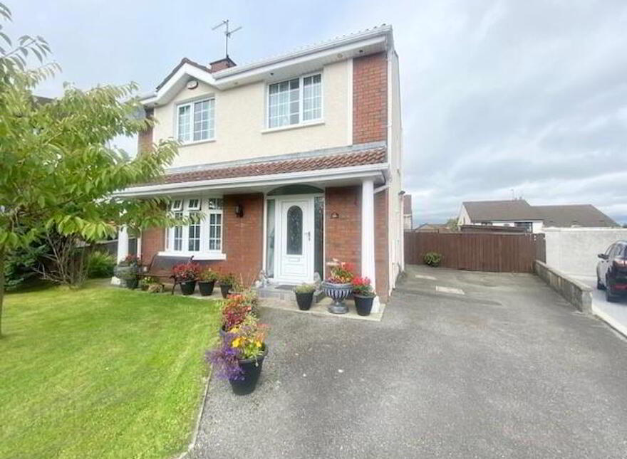 61 Grangemore Park, Foylesprings, Derry / Londonderry, BT48 0RY photo