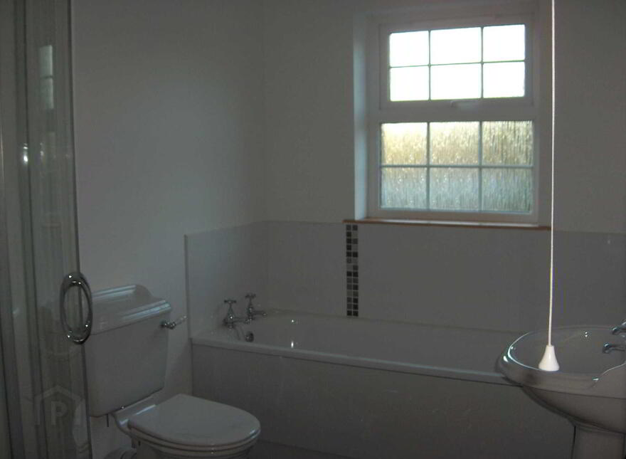 4 Glenfall Mews, Larne, BT40 3FD