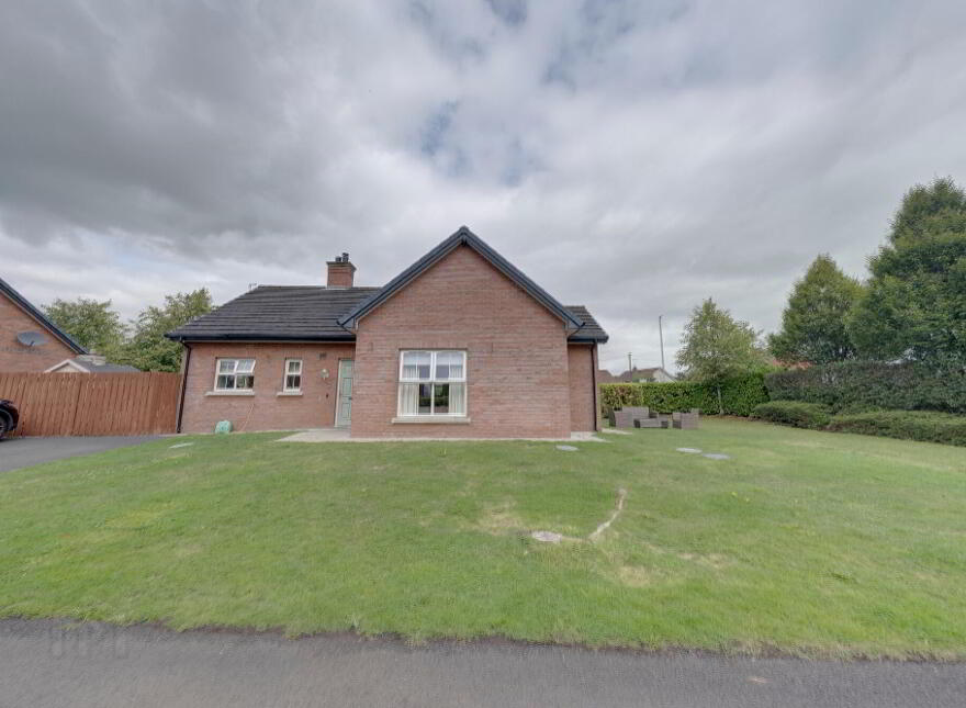 2 Red Row, Toomebridge, BT41 3UJ
