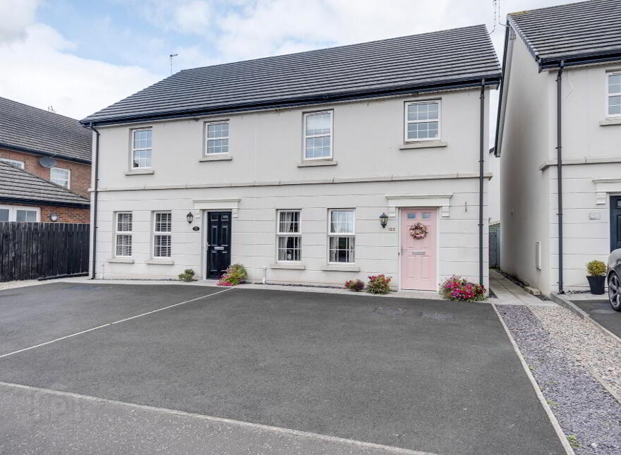 105 Red Row, Toomebridge, BT41 3UL photo
