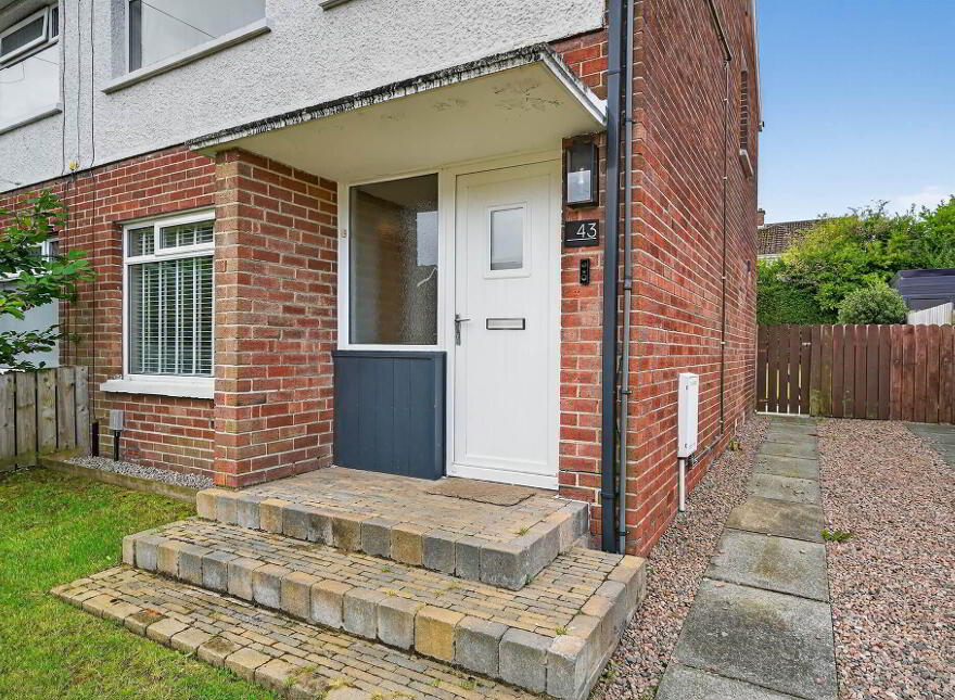 43 North Sperrin, Belfast, BT5 7HU