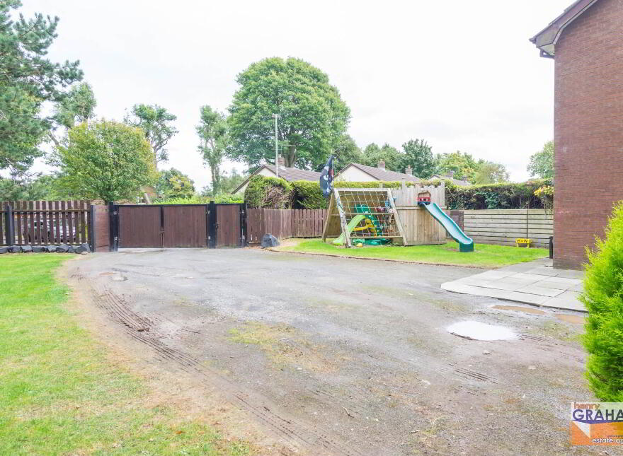 9 Knockburn Crescent, Lisburn, BT28 8QH
