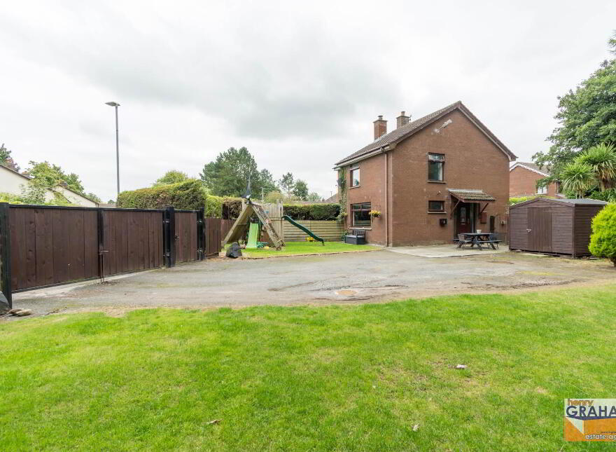 9 Knockburn Crescent, Lisburn, BT28 8QH