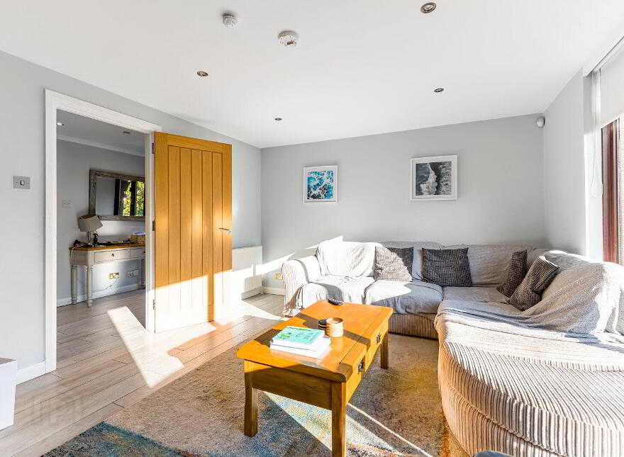 15 Lakeside Drive, Finaghy, Belfast, BT10 0NU