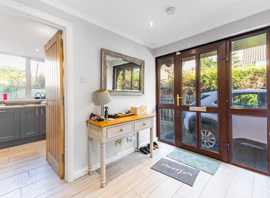 15 Lakeside Drive, Finaghy, Belfast, BT10 0NU