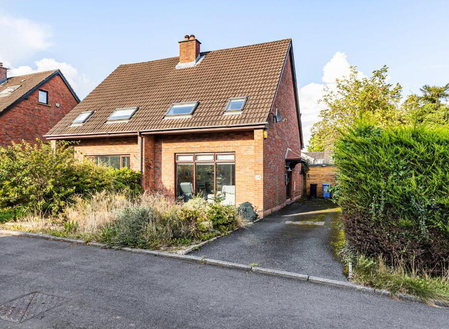 15 Lakeside Drive, Finaghy, Belfast, BT10 0NU photo
