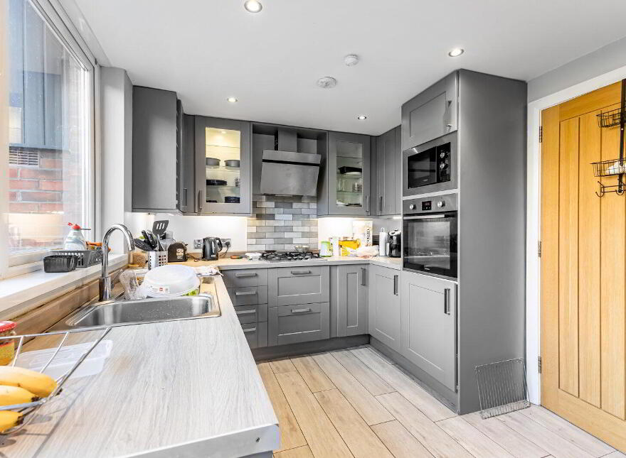 15 Lakeside Drive, Finaghy, Belfast, BT10 0NU