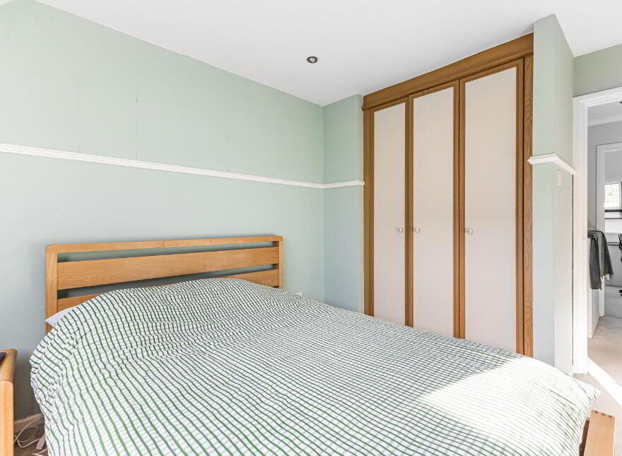 15 Lakeside Drive, Finaghy, Belfast, BT10 0NU