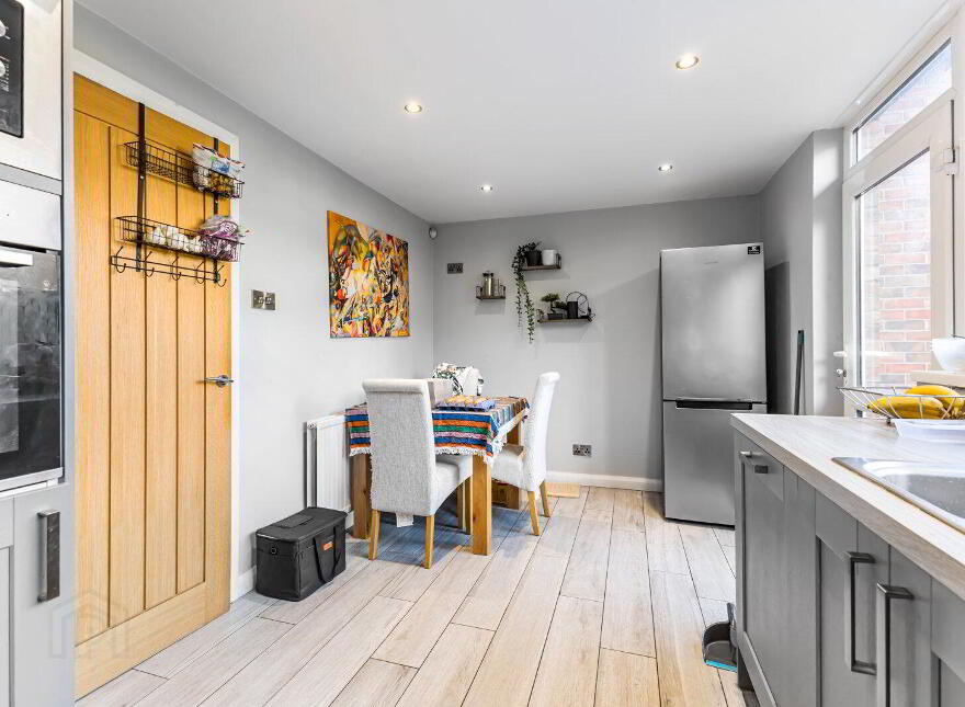 15 Lakeside Drive, Finaghy, Belfast, BT10 0NU