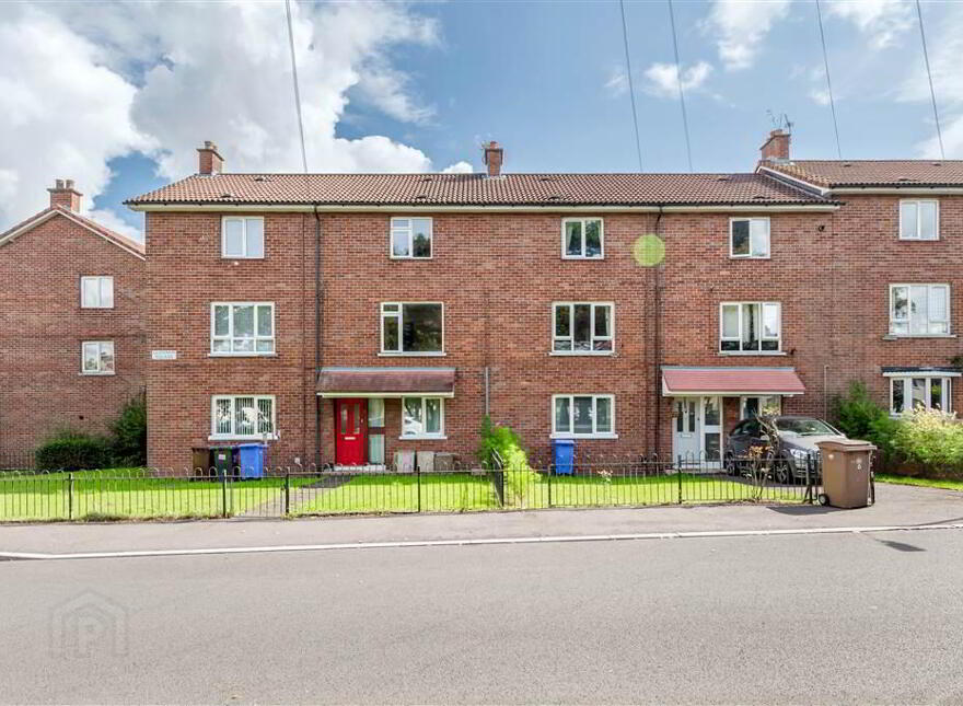 108b Inishowen Drive, Belfast, BT10 0EX