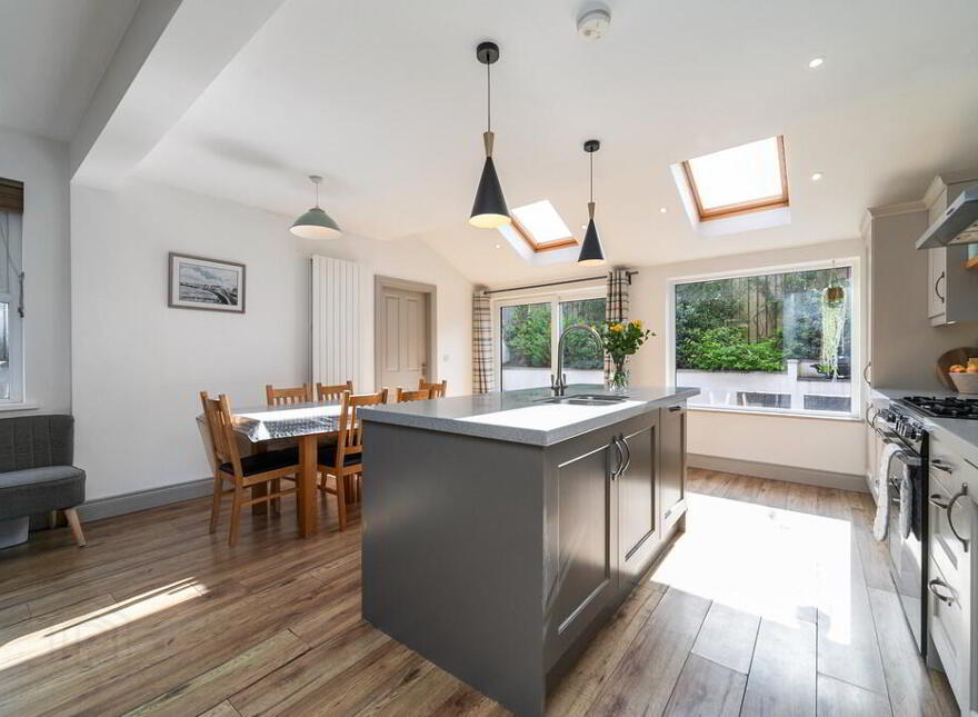 32 Wandsworth Gardens, Belfast, BT4 3NL
