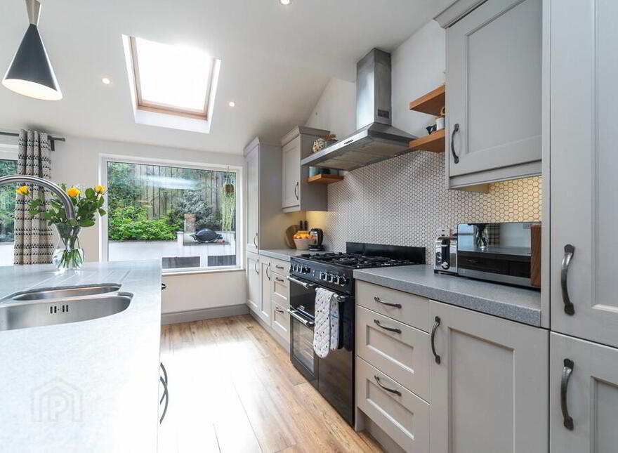 32 Wandsworth Gardens, Belfast, BT4 3NL