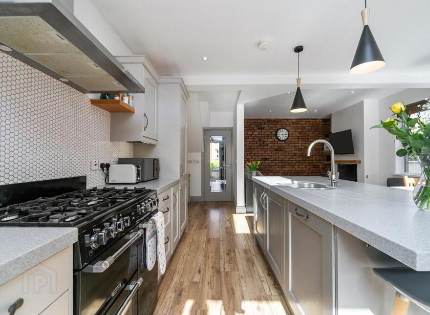 32 Wandsworth Gardens, Belfast, BT4 3NL