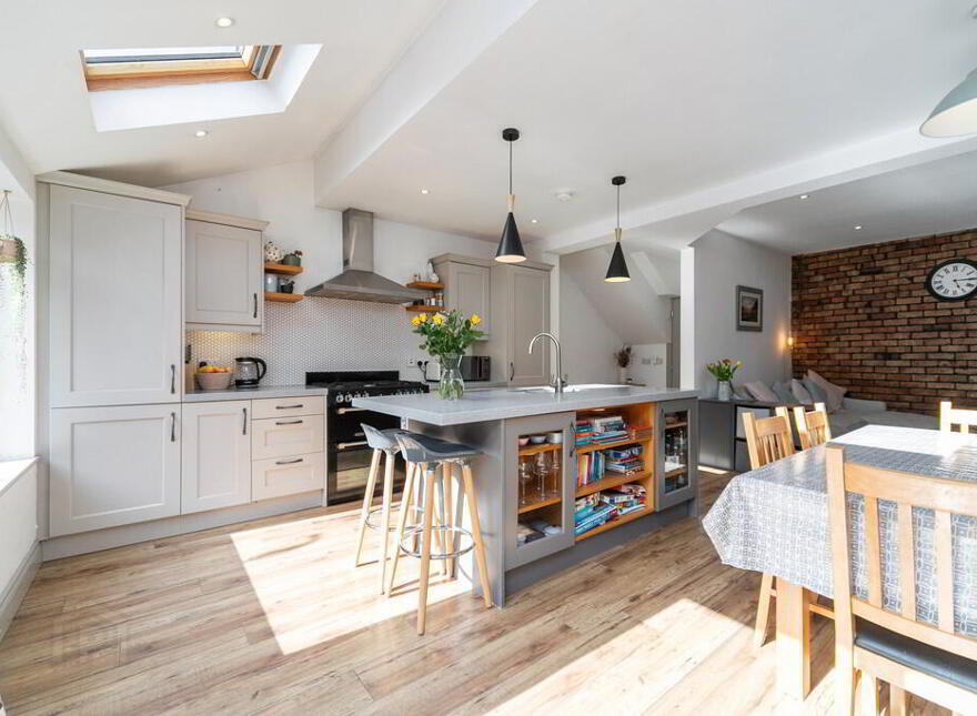 32 Wandsworth Gardens, Belfast, BT4 3NL