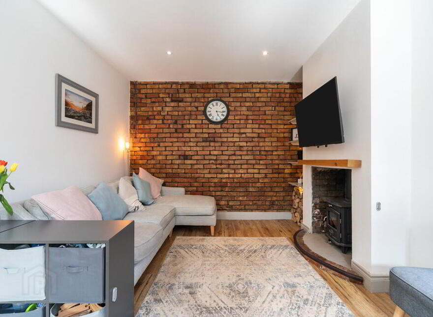 32 Wandsworth Gardens, Belfast, BT4 3NL