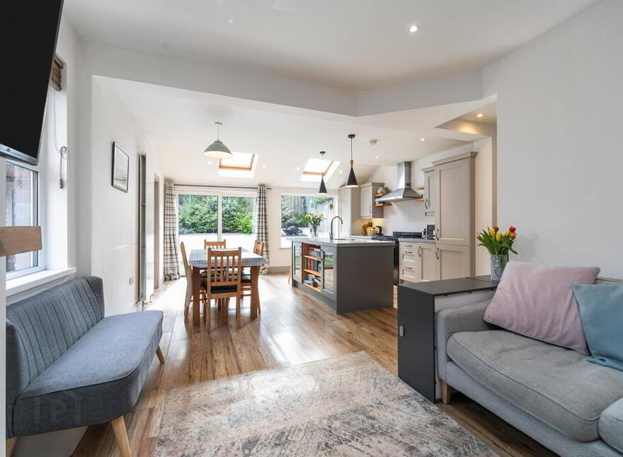32 Wandsworth Gardens, Belfast, BT4 3NL