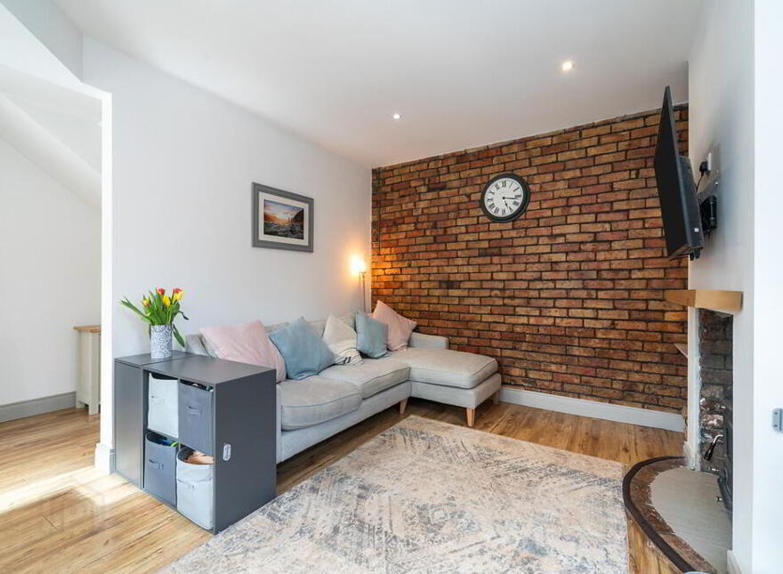 32 Wandsworth Gardens, Belfast, BT4 3NL