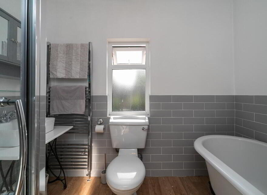 32 Wandsworth Gardens, Belfast, BT4 3NL