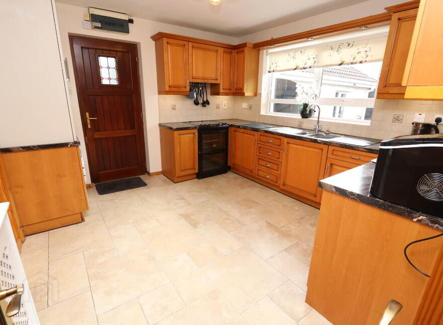 40 Ashdale, Chanterhill, Tempo Road, Enniskillen, BT74 4BH