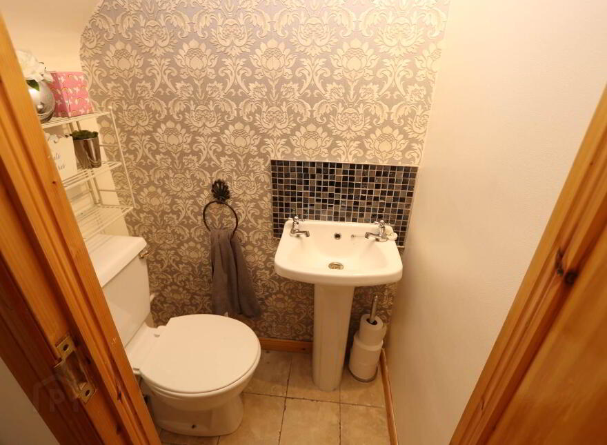 40 Ashdale, Chanterhill, Tempo Road, Enniskillen, BT74 4BH