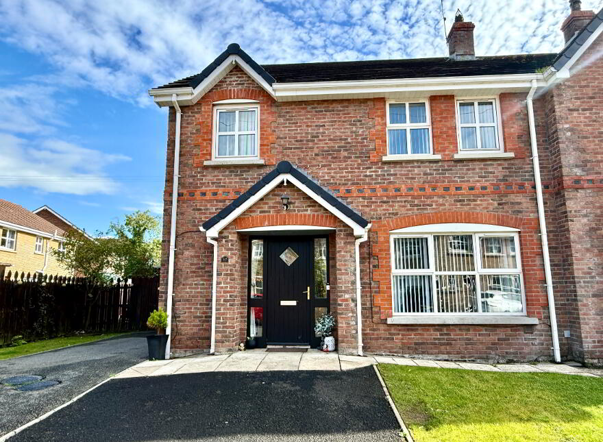 52 Ivy Mead Mews, Waterside, Derry, BT47 3FH photo