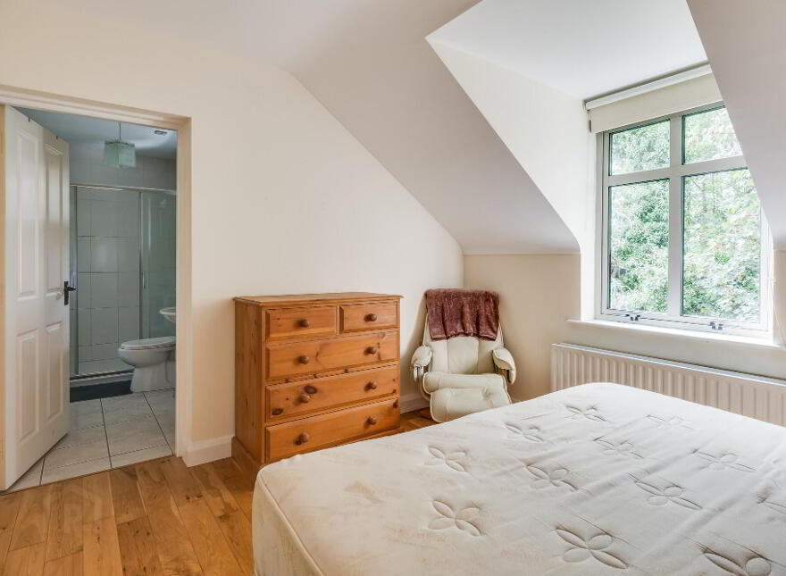6 Laurel Grove, Enniskillen, BT74 4EQ