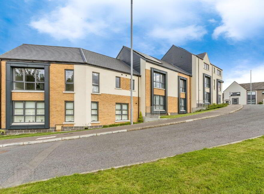 6 Fairfields Mews, Lisburn, BT28 3AA