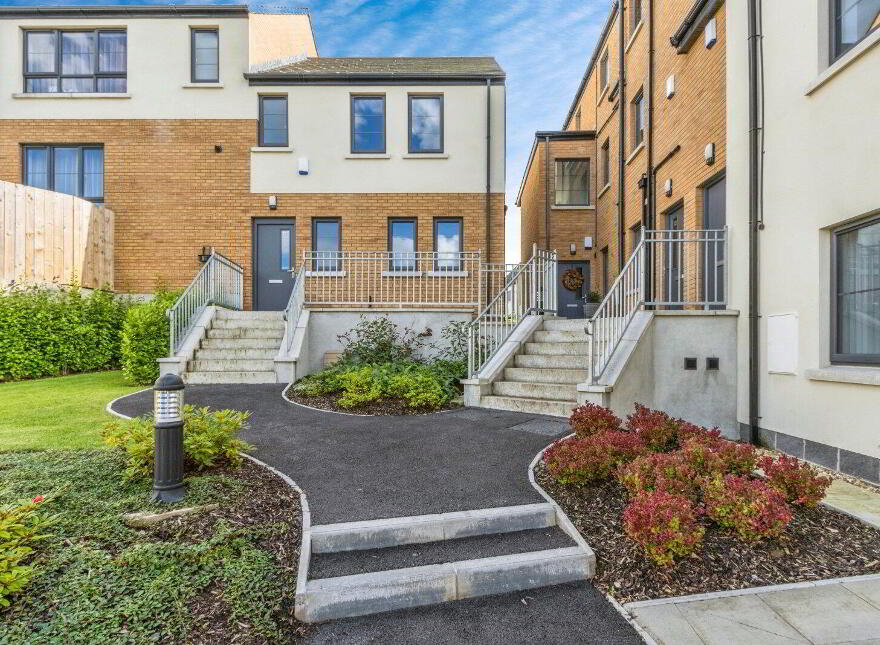 6 Fairfields Mews, Lisburn, BT28 3AA
