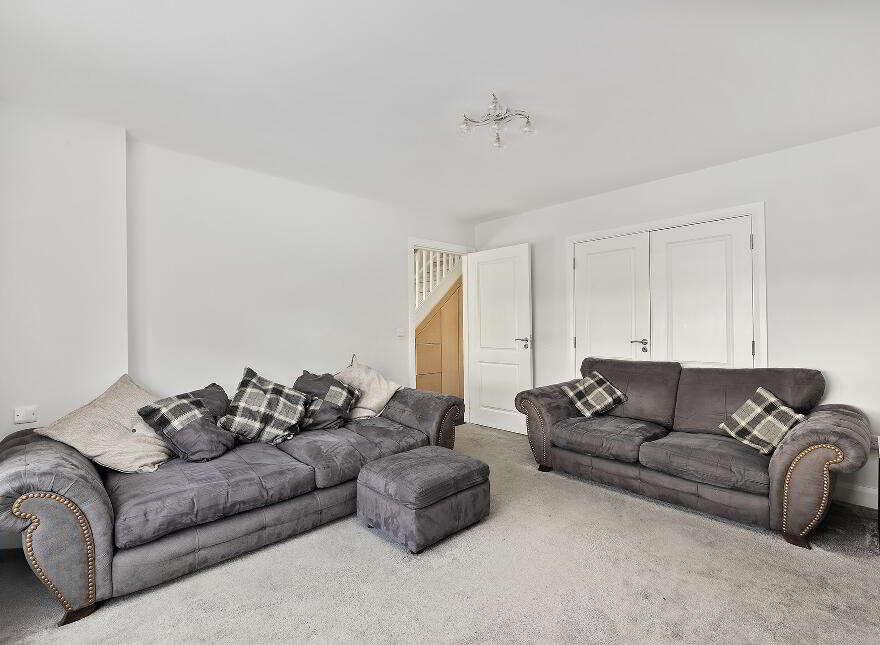 38 Saint Helen’s Avenue, Adamstown, Lucan, K78E7W4