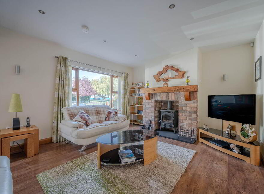 27 Seahill Road, Holywood, BT18 0DJ