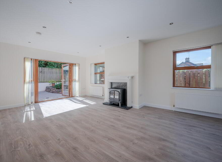 27 Seahill Road, Holywood, BT18 0DJ
