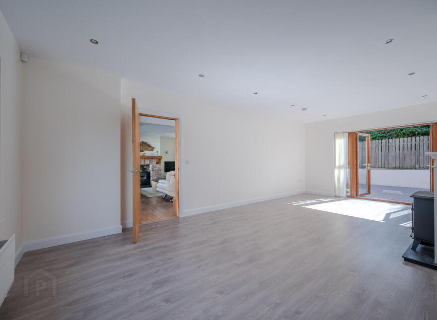 27 Seahill Road, Holywood, BT18 0DJ