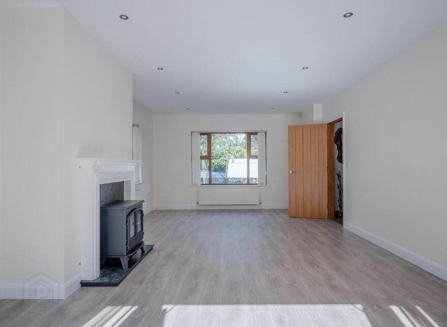 27 Seahill Road, Holywood, BT18 0DJ