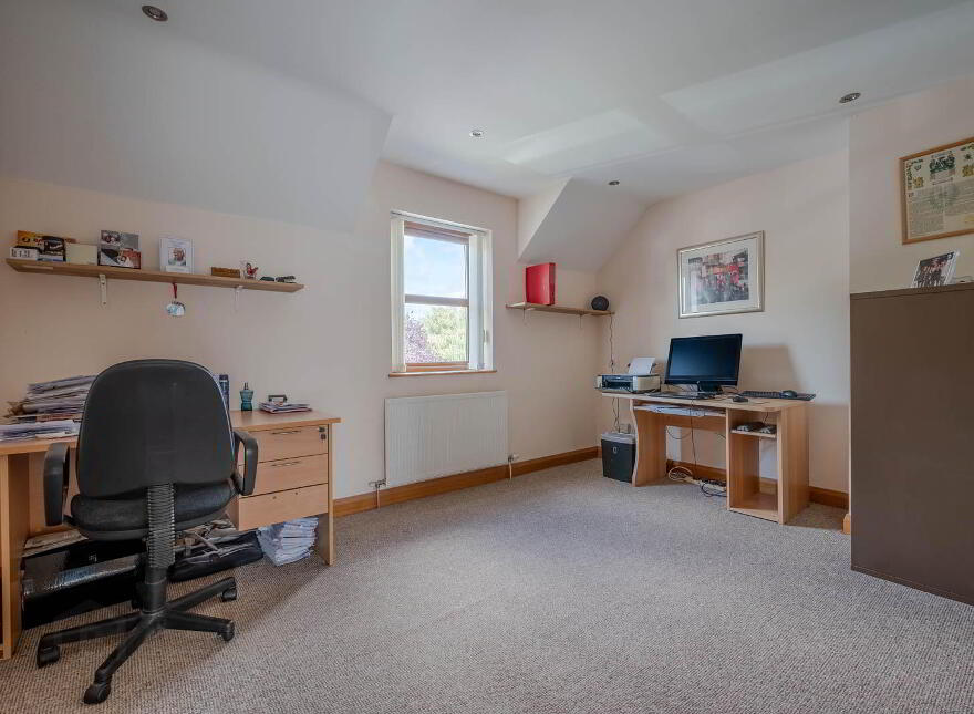 27 Seahill Road, Holywood, BT18 0DJ