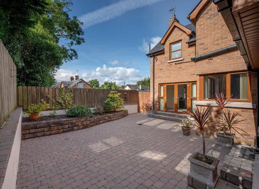 27 Seahill Road, Holywood, BT18 0DJ