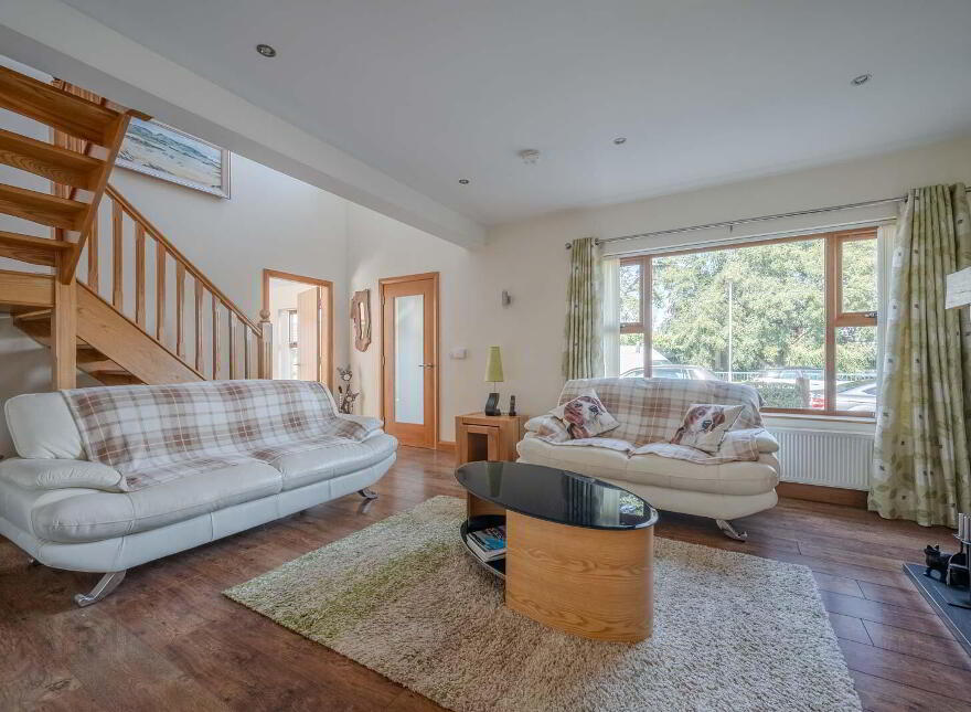 27 Seahill Road, Holywood, BT18 0DJ